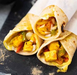 Chilly Paneer Roll